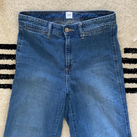 Gap | High Rise Wide Leg Crop - Picture 3 of 9